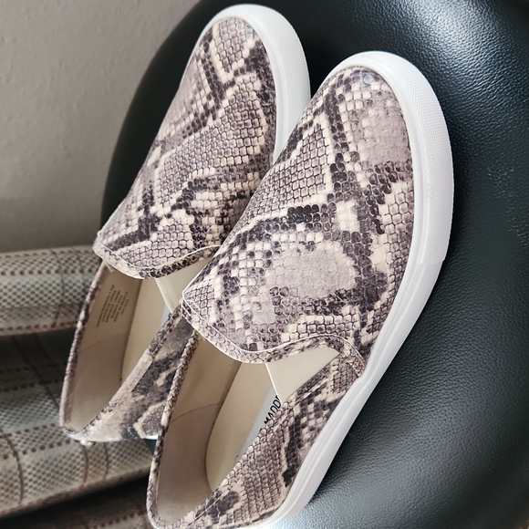 Steve Madden Shoes - Steve Madden Safary Slip Ons 7.5